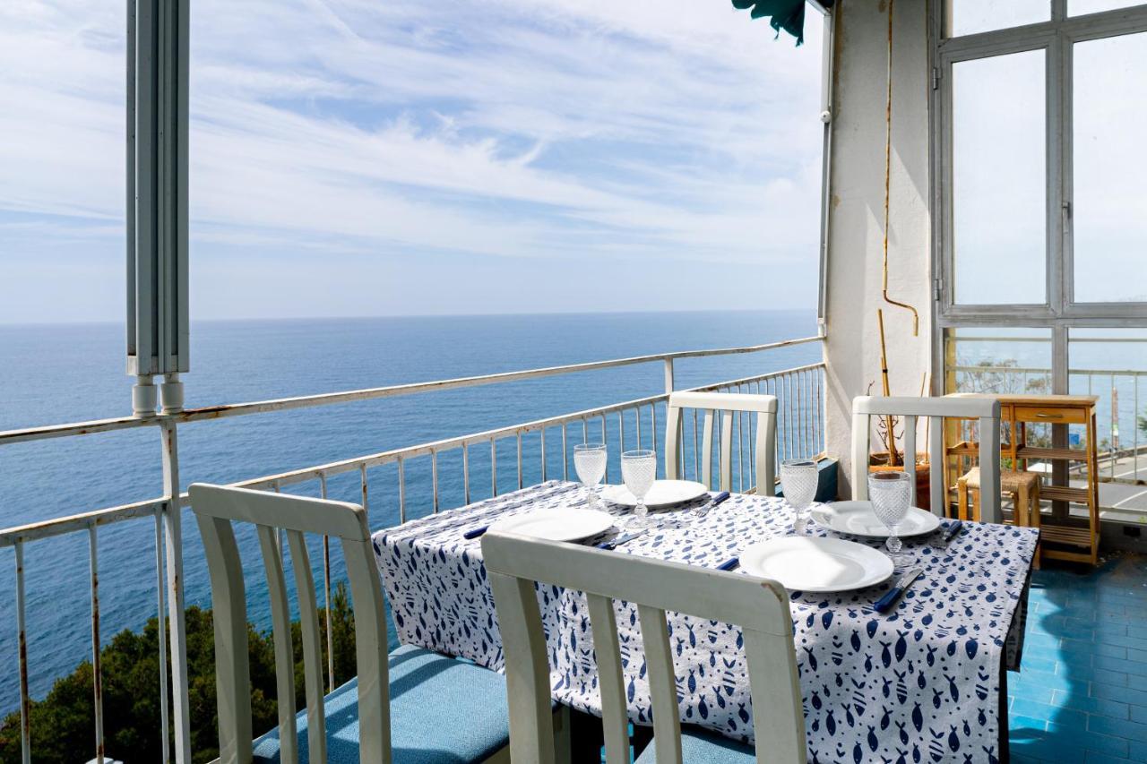Appartamento Vista Mare Con Due Camere - Two-Bedroom Apartment With Sea View Sanremo Exterior photo