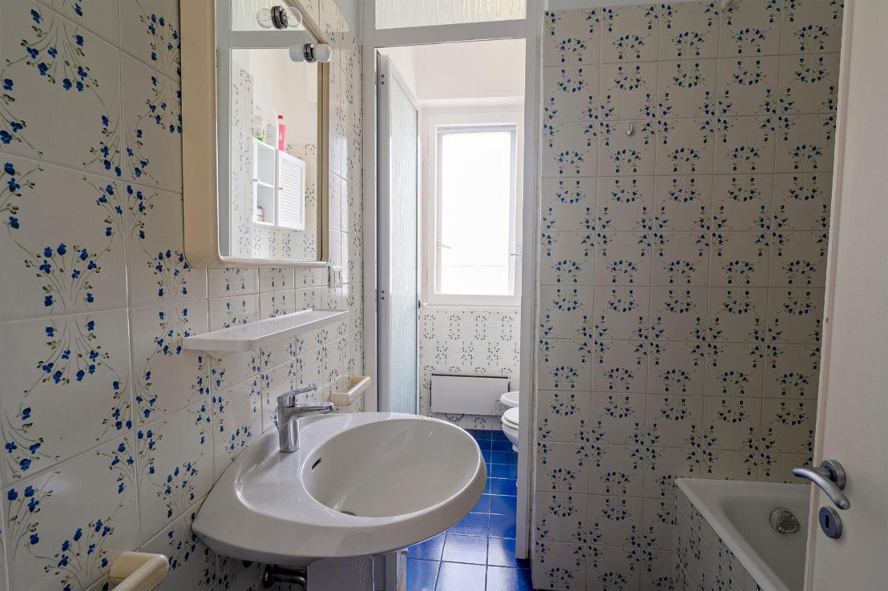 Appartamento Vista Mare Con Due Camere - Two-Bedroom Apartment With Sea View Sanremo Exterior photo