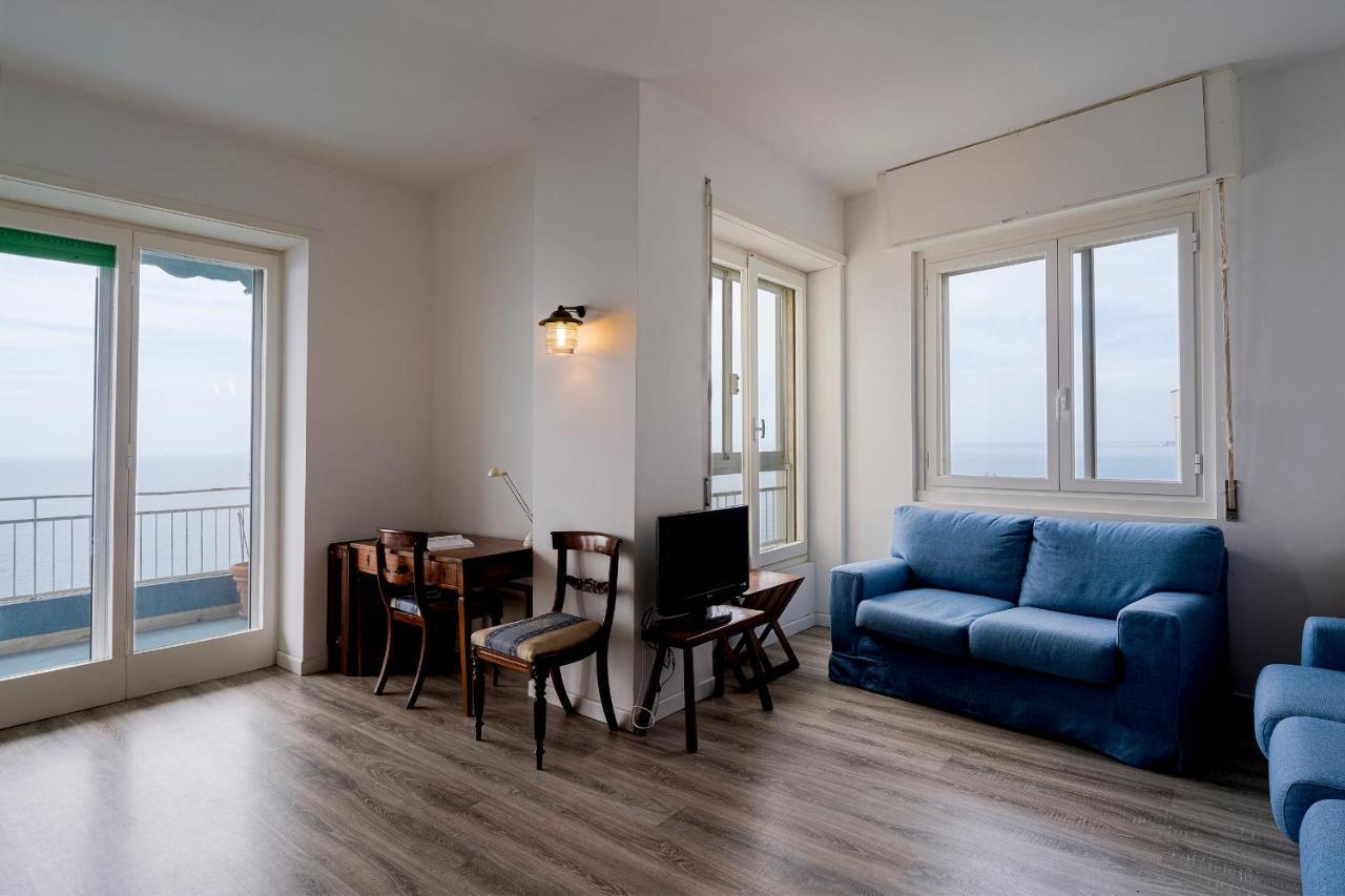 Appartamento Vista Mare Con Due Camere - Two-Bedroom Apartment With Sea View Sanremo Exterior photo